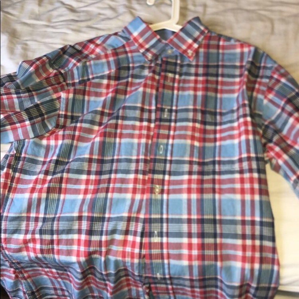 Men’s Medium Vineyard Vines casual button down